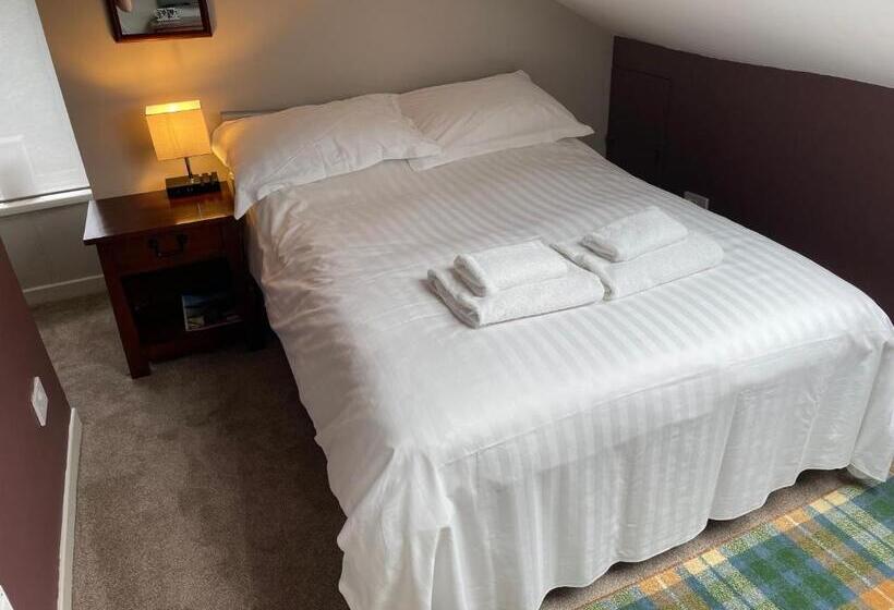 غرفة قياسية رباعية, The Shore House