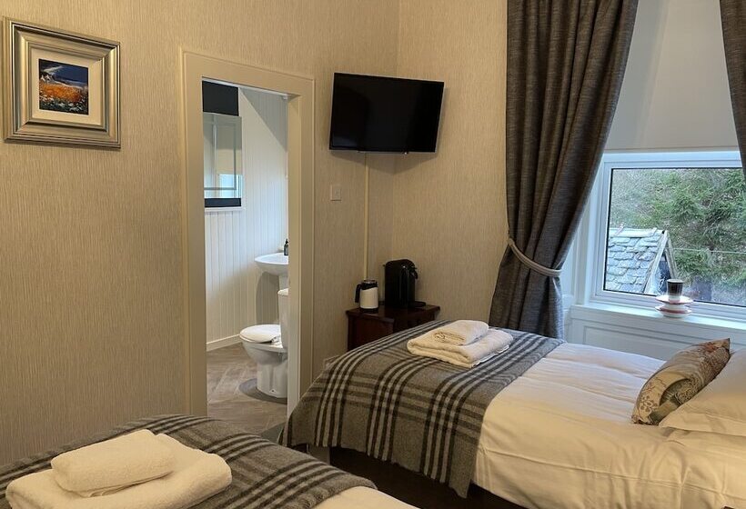 غرفة قياسية, The Shore House