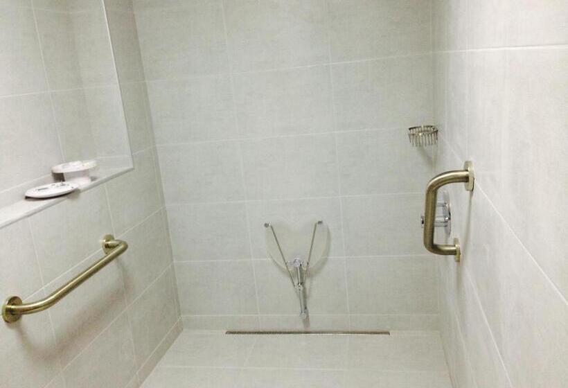 スタンダードスタジオ, York Apart