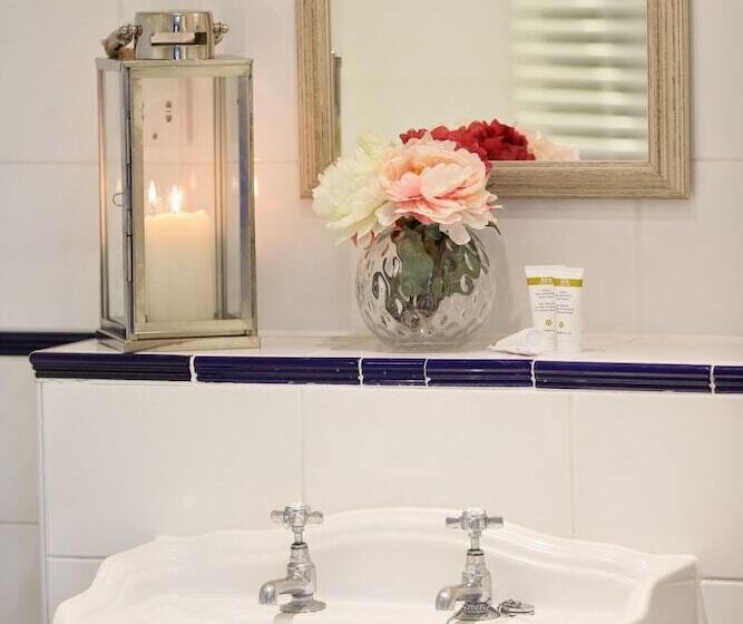 Номер Стандарт, The Bunk Inn