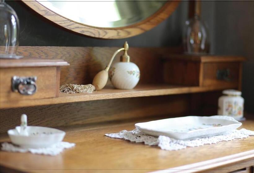 디럭스 룸 킹사이즈 침대, Afon Rhaiadr Country House