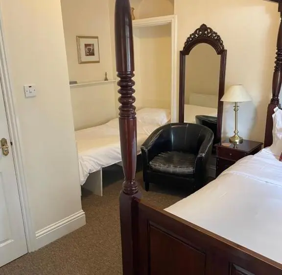 Deluxe-perhehuone, Corncroft Guest House