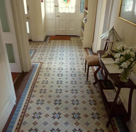 Номер Стандарт Трехместный, Derrin Guest House