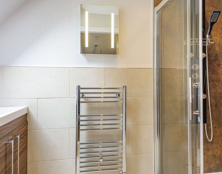 חדר אקונומי, Dukeside Lodge