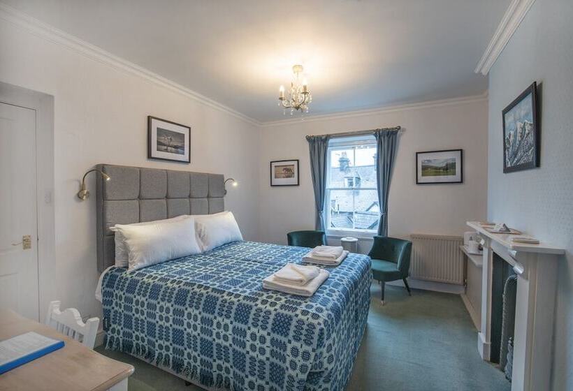 חדר סטנדרט, Garth Dderwen