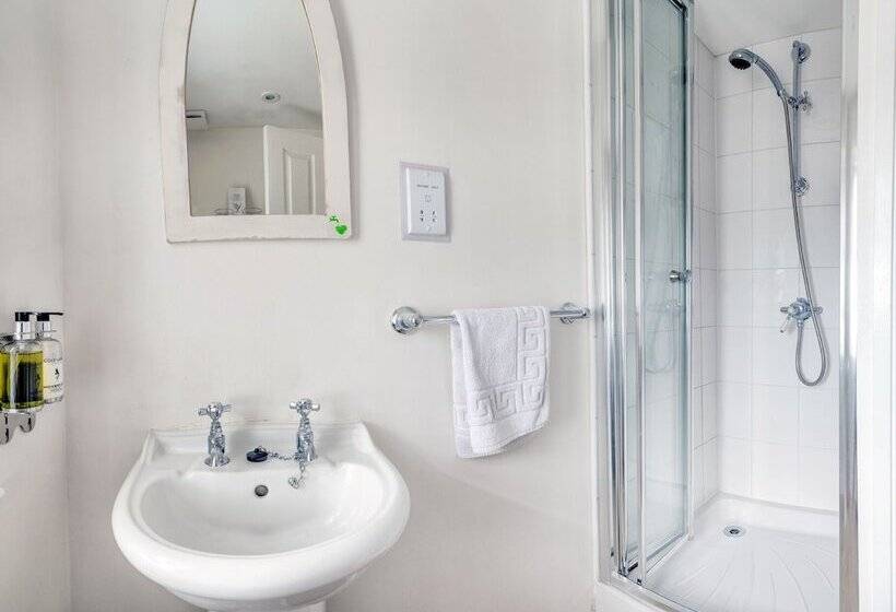 חדר סטנדרט, Garth Dderwen