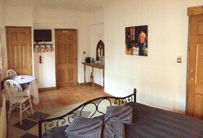 Номер Стандарт, Tanglewood Gatwick Bed & Breakfast