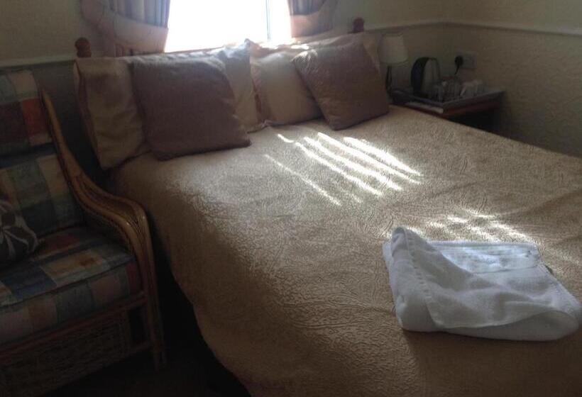 Номер Стандарт Совместная Ванная, The Pines Guest House