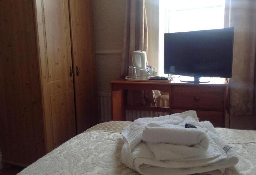 Cameră Single Standard cu Baie Comună, The Pines Guest House