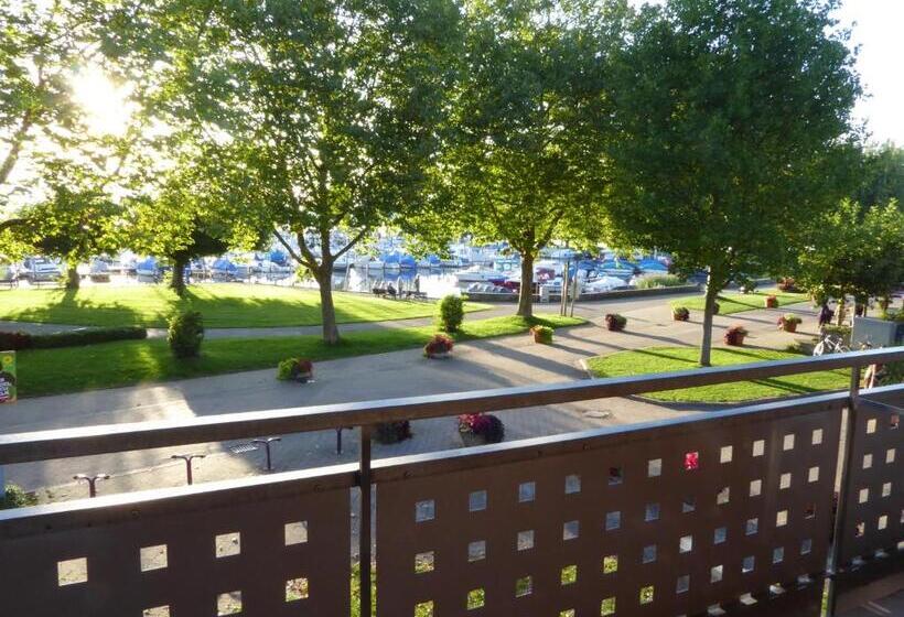 Номер Стандарт Вид на Озеро, Strandpension Mäder