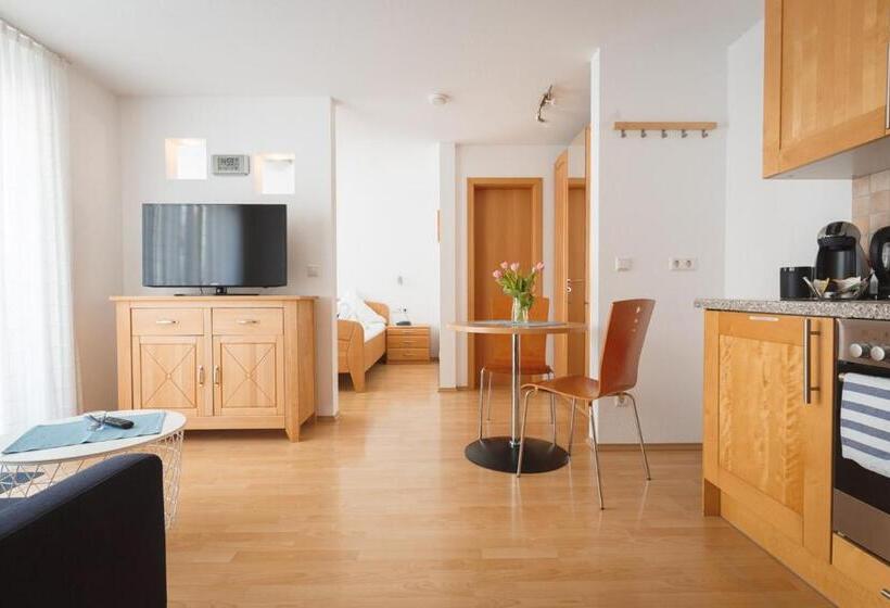 Апартаменты 1 Спальня с Балконом, Strandpension Mäder