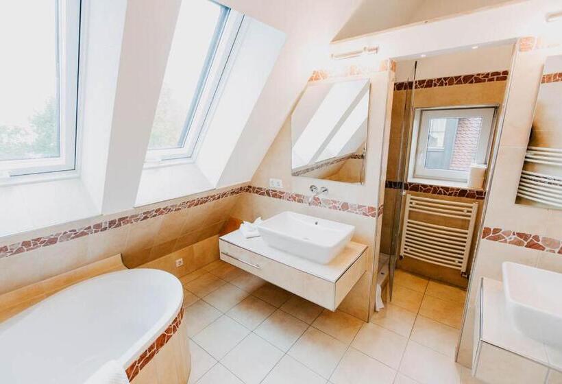 1 Bedroom Apartment Lake View, Strandpension Mäder