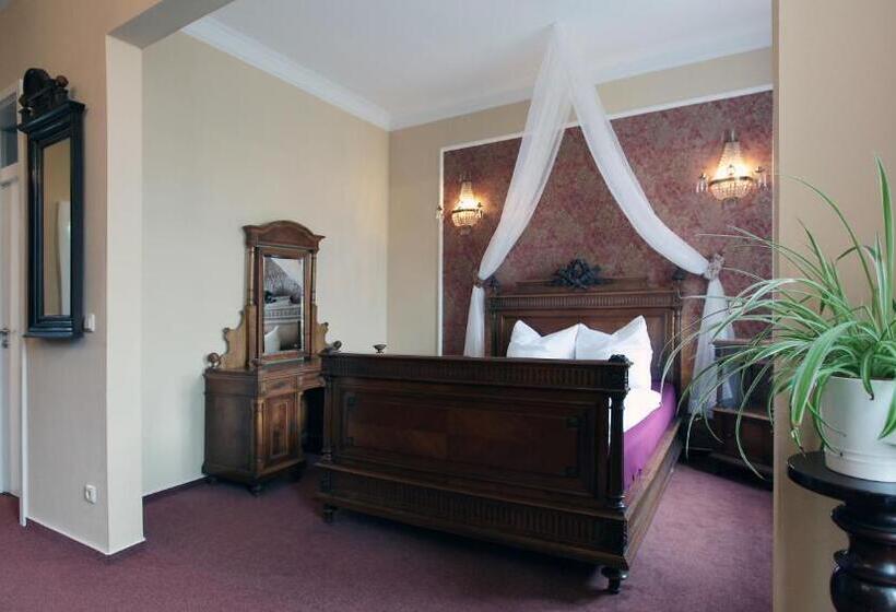 Студия Deluxe, Hofgärtnerei