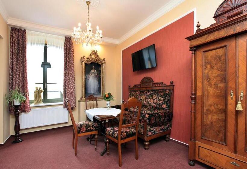 Студия Deluxe, Hofgärtnerei