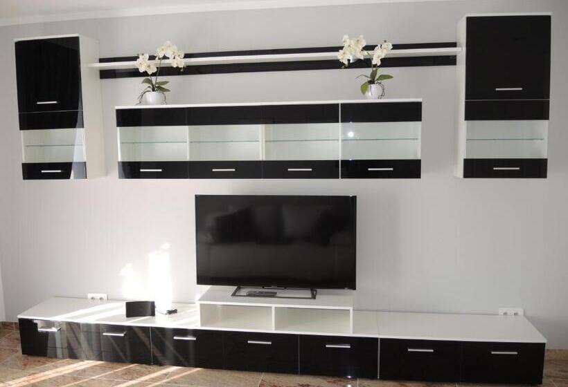 Huoneisto 1 Makuuhuone, Merkel Villa Apartamente