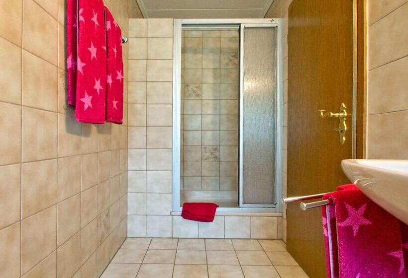 Номер Стандарт с Балконом, Gästehaus Herrmann