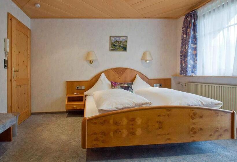 Номер Стандарт с Балконом, Gästehaus Herrmann