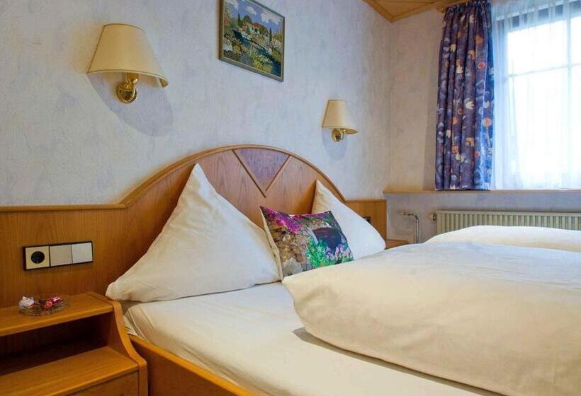 Номер Стандарт с Балконом, Gästehaus Herrmann