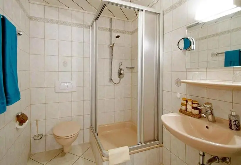 Huoneisto 1 Makuuhuone, Gästehaus Herrmann