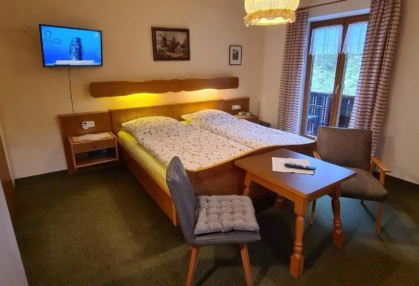 バルコニー付きスタンダードルーム, Haus Kehlstein