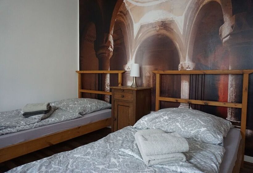 דירת שני חדרים, Mitte24