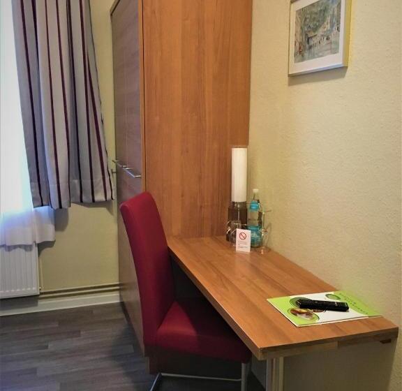 غرفة قياسية فردية, Pension Am Pollingpark