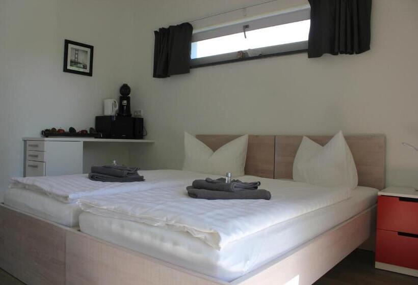 バルコニー付きスタンダードルーム, Pension Weber