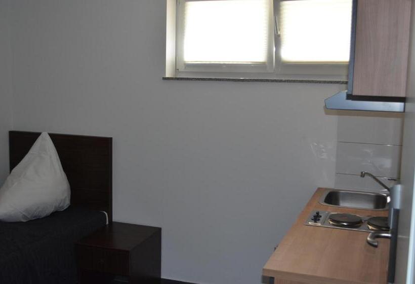 חדר סטנדרט יחיד, Zwei Raben Pension