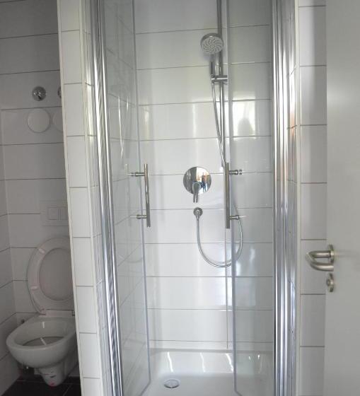 חדר קומפורט, Zwei Raben Pension