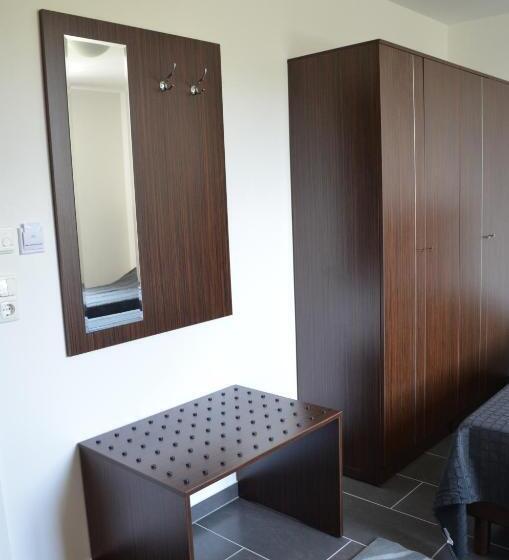 חדר קומפורט, Zwei Raben Pension