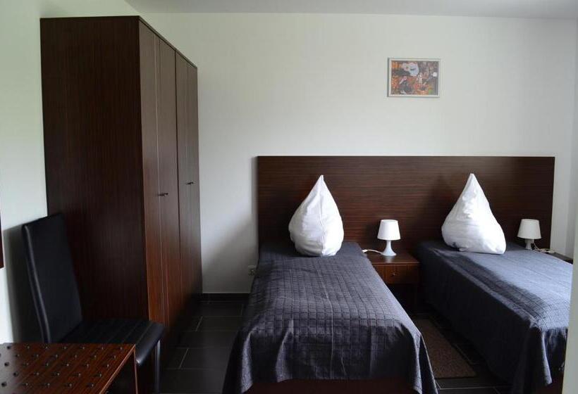 חדר קומפורט, Zwei Raben Pension