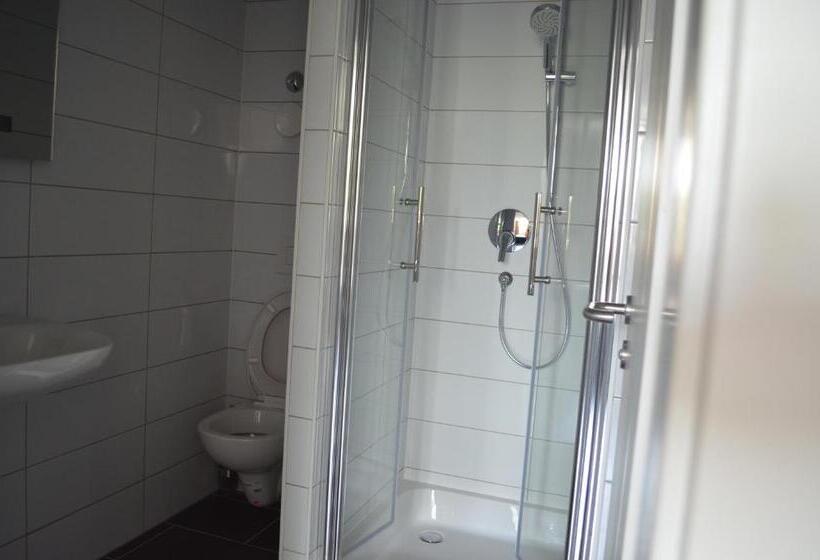 חדר דלוקס, Zwei Raben Pension