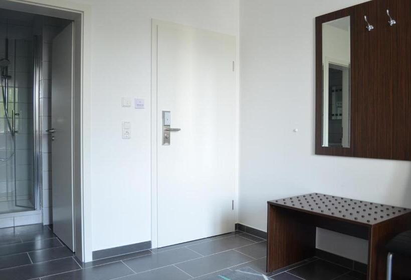 חדר דלוקס, Zwei Raben Pension