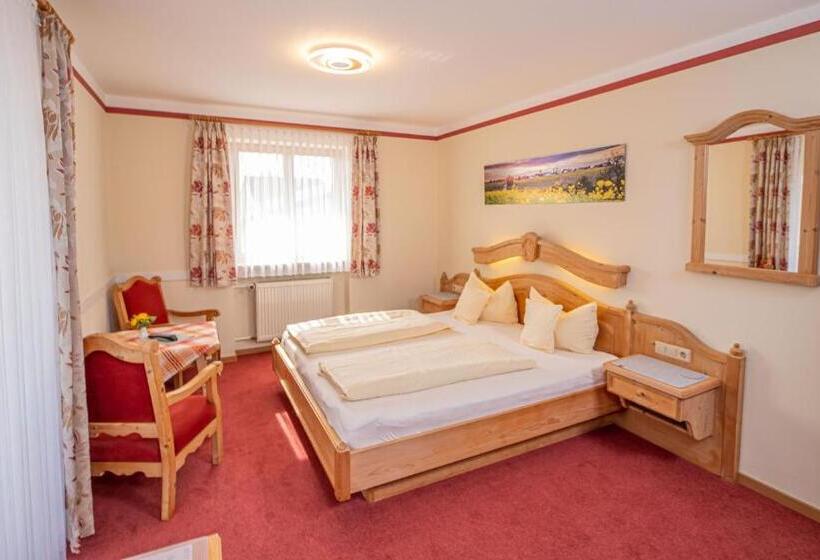 디럭스 룸, Gasthof Schneiderwirt, Kipfenberg Ot Hirnstetten