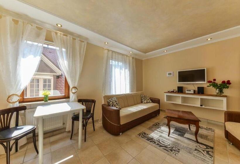 스탠다드 스튜디오, Apparthaus Pfeifer