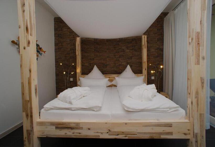 Апартаменты 1 Спальня Вид на Море, Ostseedomizil La Mer