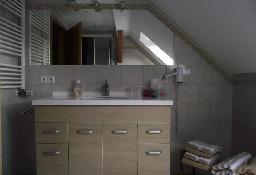 スイート, Ferienhaus Schneiders