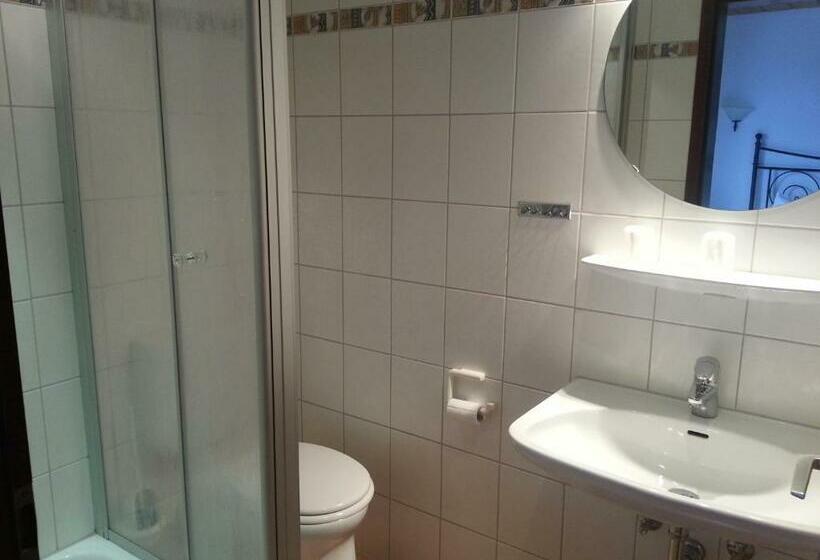 Quarto Estandar com Sacada, Pension Bergblick