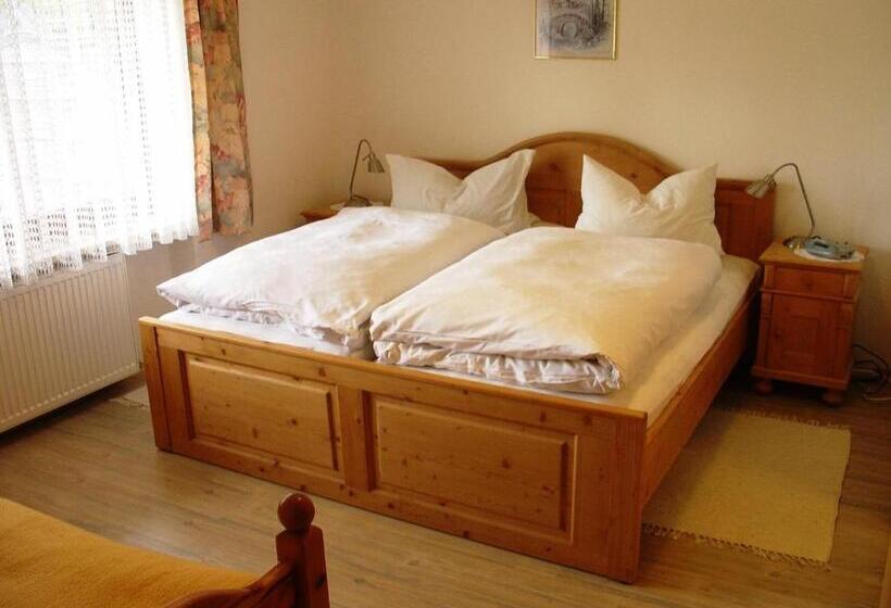 Apartamento 1 Dormitório com Terraço, Pension Bergblick