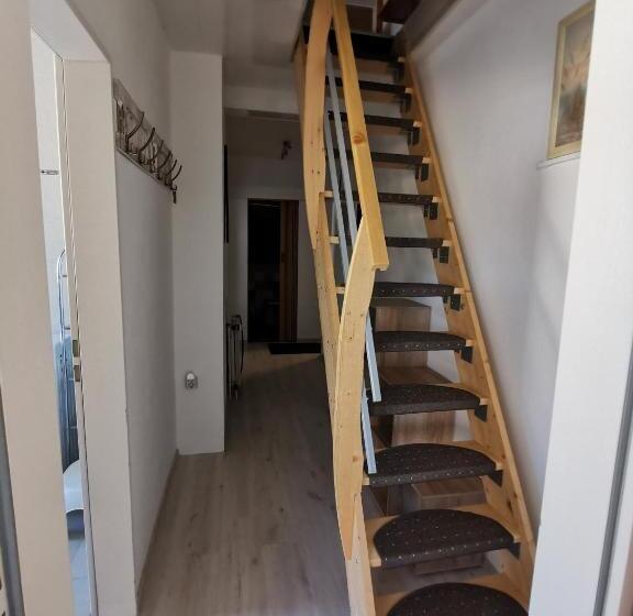 آپارتمان 2 خوابه با بالکن, Pension Haus Erika