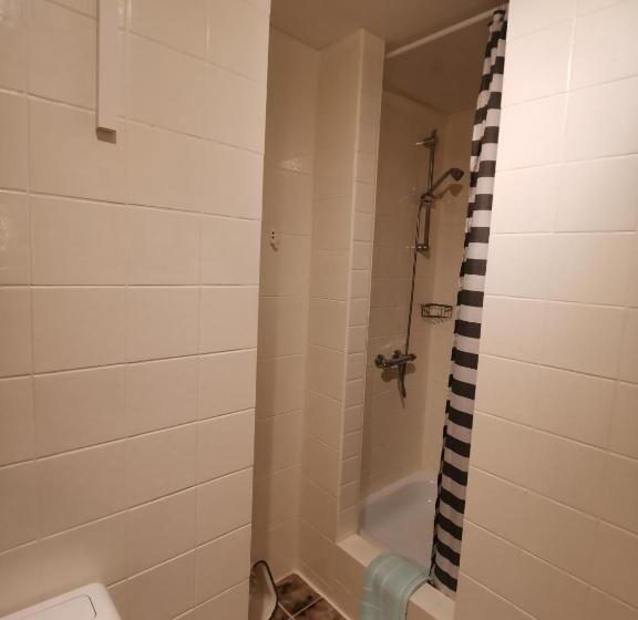 استودیوی استاندارد, Pension Haus Erika