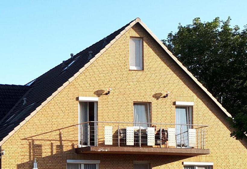 آپارتمان 2 خوابه با بالکن, Pension Haus Erika