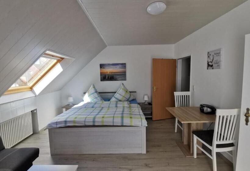 اتاق استاندارد با بالکن, Pension Haus Erika