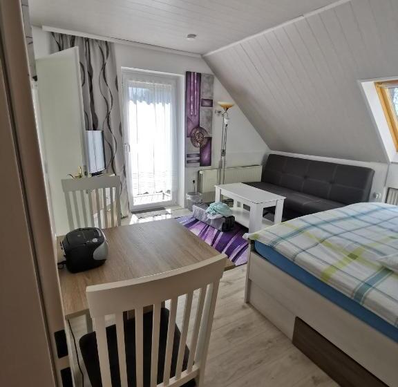 اتاق استاندارد با بالکن, Pension Haus Erika