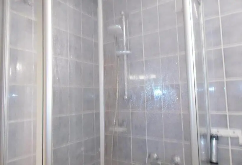 スタンダード4人部屋, Pension Kraus