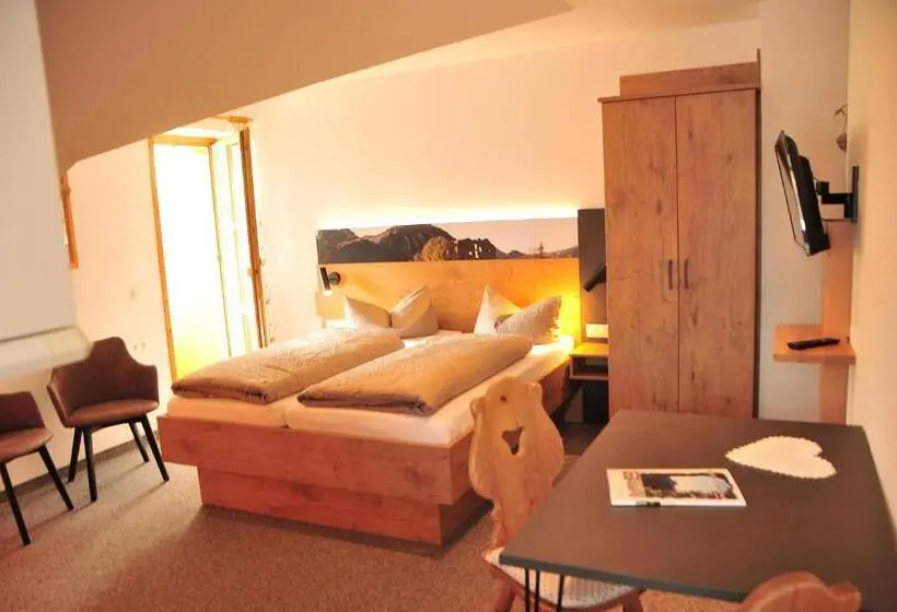 Camera Standard, Pension Vendel
