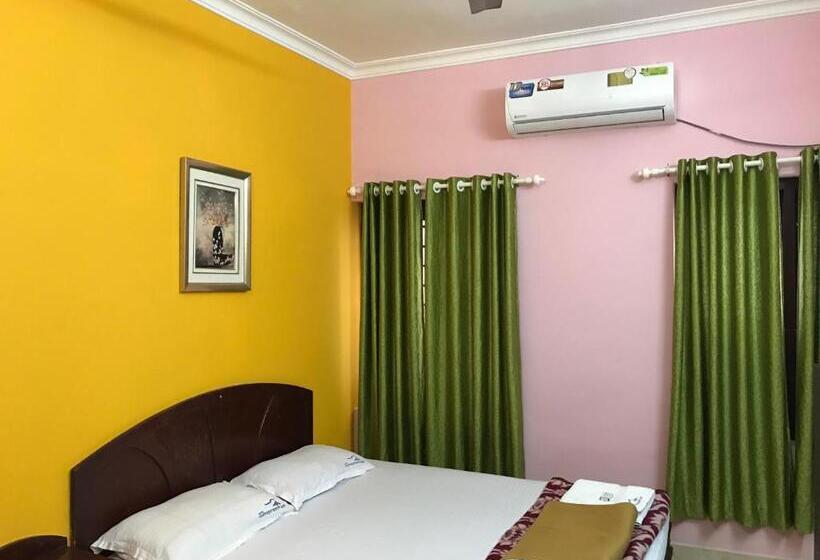 デラックスルーム, Indraprastham Tourist Home