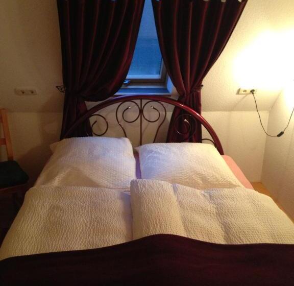 חדר סטנדרט, Das Loreley Weinstuebchen