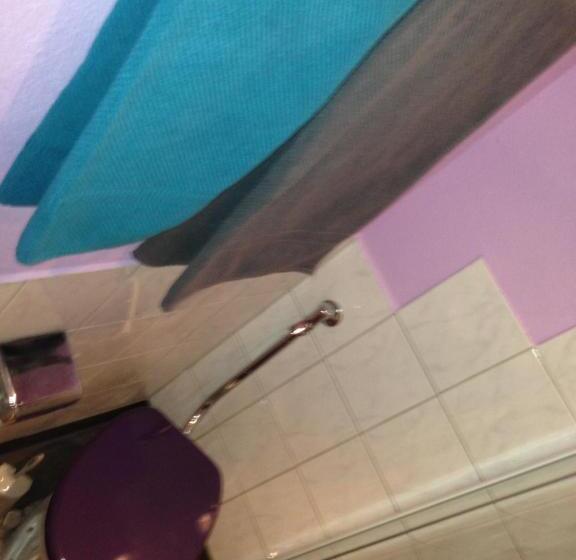 דירת שני חדרים, Das Loreley Weinstuebchen