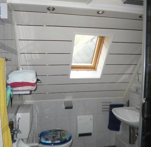 דירת חדר, Das Loreley Weinstuebchen